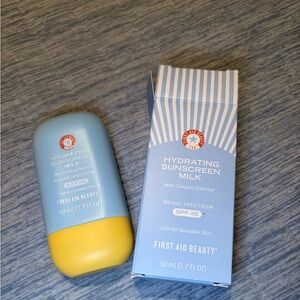 First aid beauty hydrating sunscreen milk